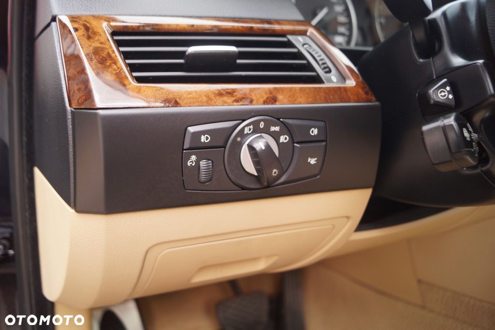 BMW Seria 5 525d Edition Sport - 21