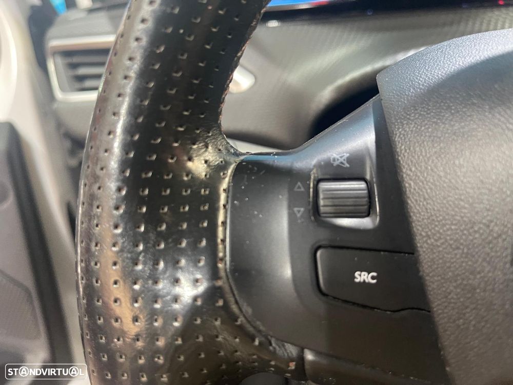 Peugeot 2008 PureTech 110 Stop&Start Crossway - 38