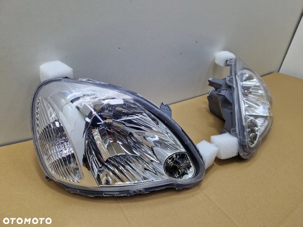 NOWE ICHIKOH  REFLEKTOR LAMPA PRZÓD PRZEDNIA TOYOTA YARIS 03-05 NOWE PRAWE LEWE - 3