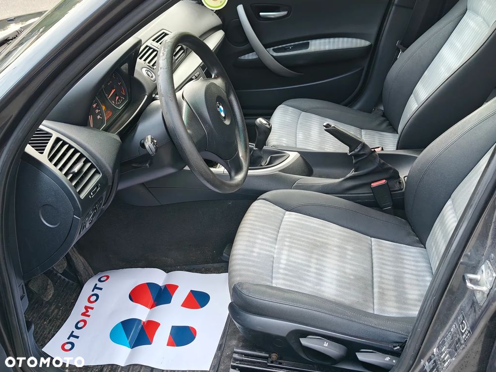 BMW Seria 1 118i - 10