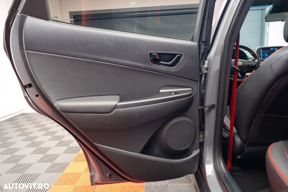 Hyundai KONA - 28
