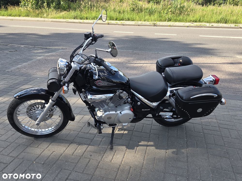 Suzuki Intruder - 27