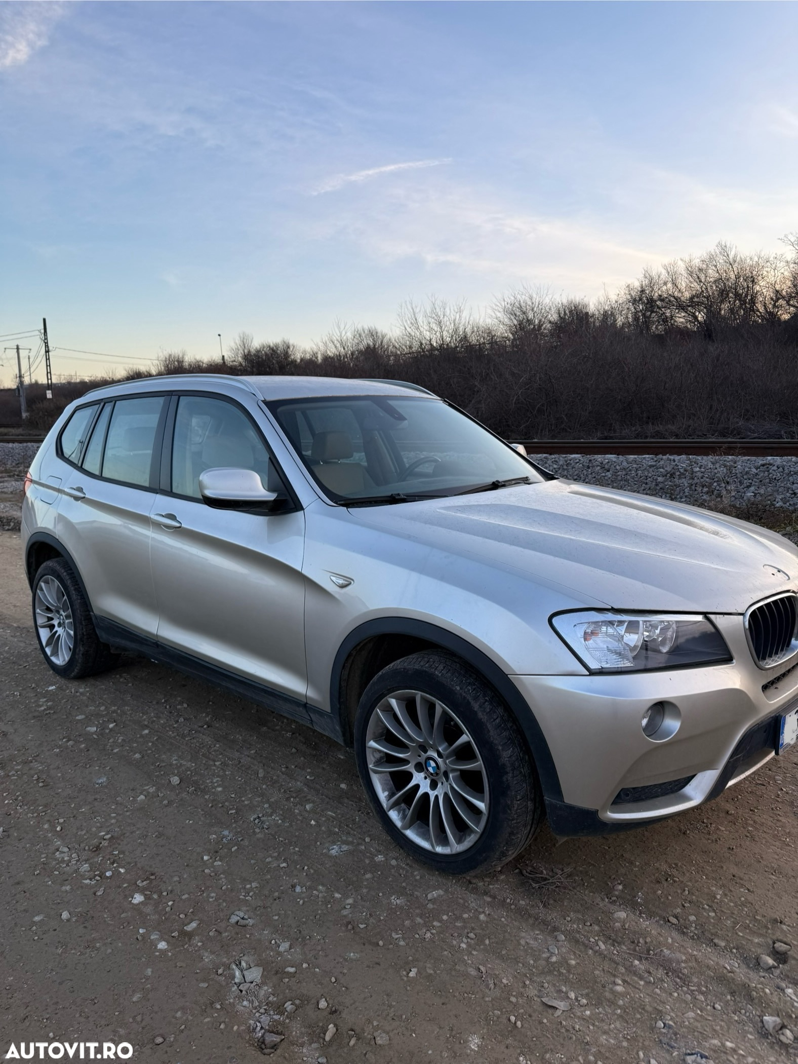 Dezmembrez BMW x3 F25 20d 184 HP cutie automată tracțiune 4x4 2012 camere 360 navigație mare piele crem torosuri plafon diverse accesorii și piese Xdrive - 2