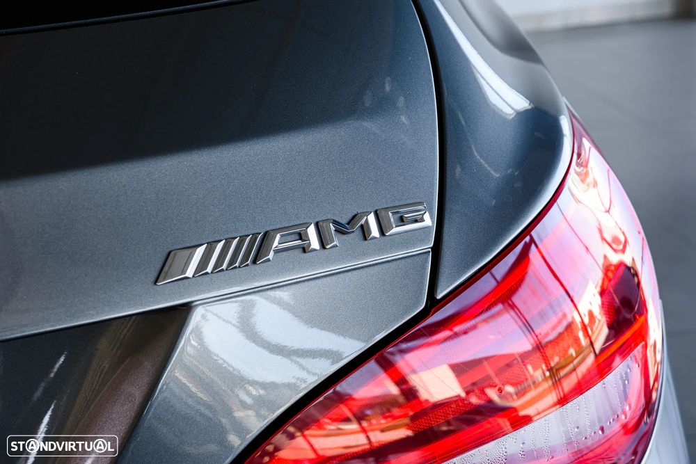 Mercedes-Benz CLA 200 d Shooting Brake AMG Line - 8