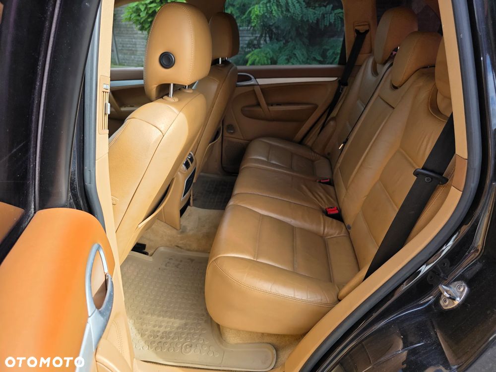 Porsche Cayenne - 7