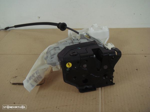 Fecho Da Porta Trás Esq Volkswagen Passat (3C2) - 1