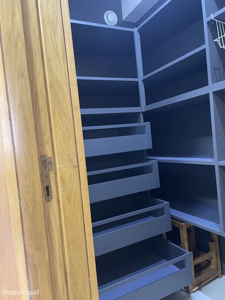 Arrendo apartamento T2 renovado - Grande imagem: 2/38