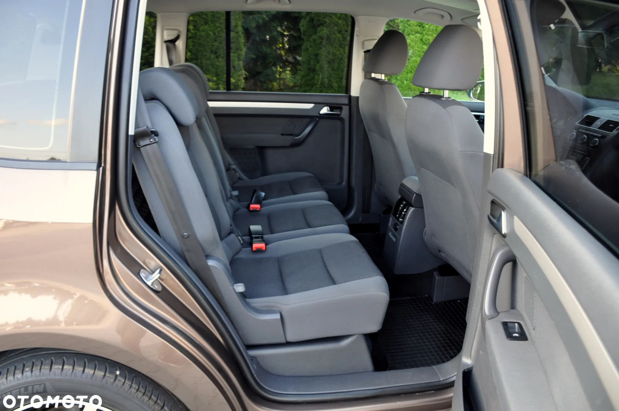 Volkswagen Touran - 19