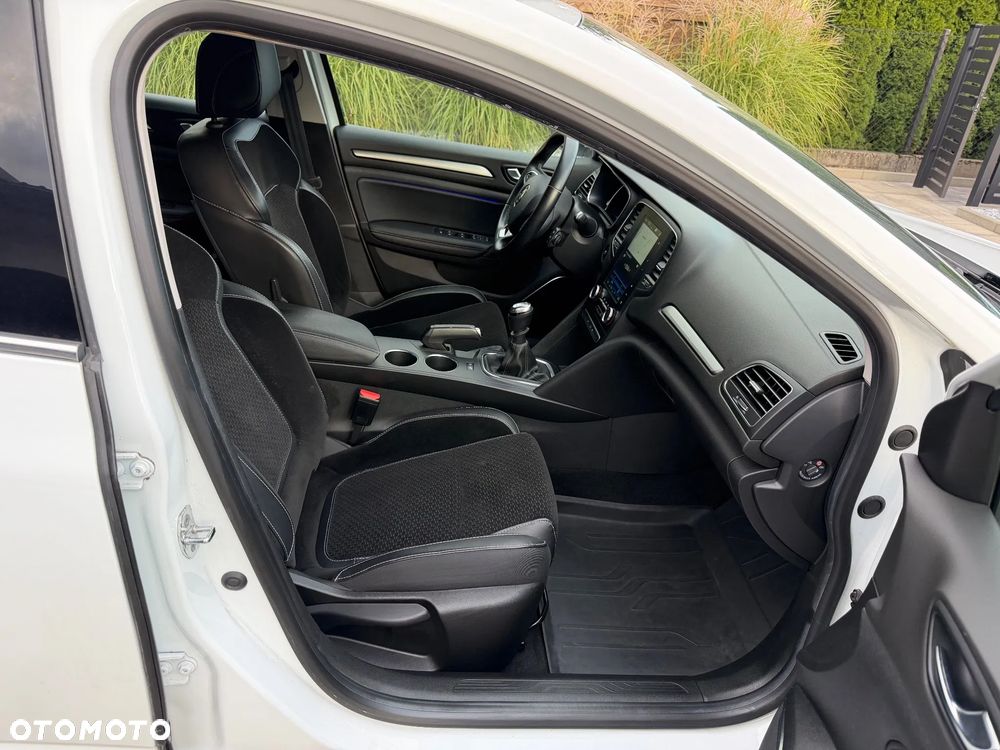 Renault Megane 1.5 Blue dCi Intens - 31