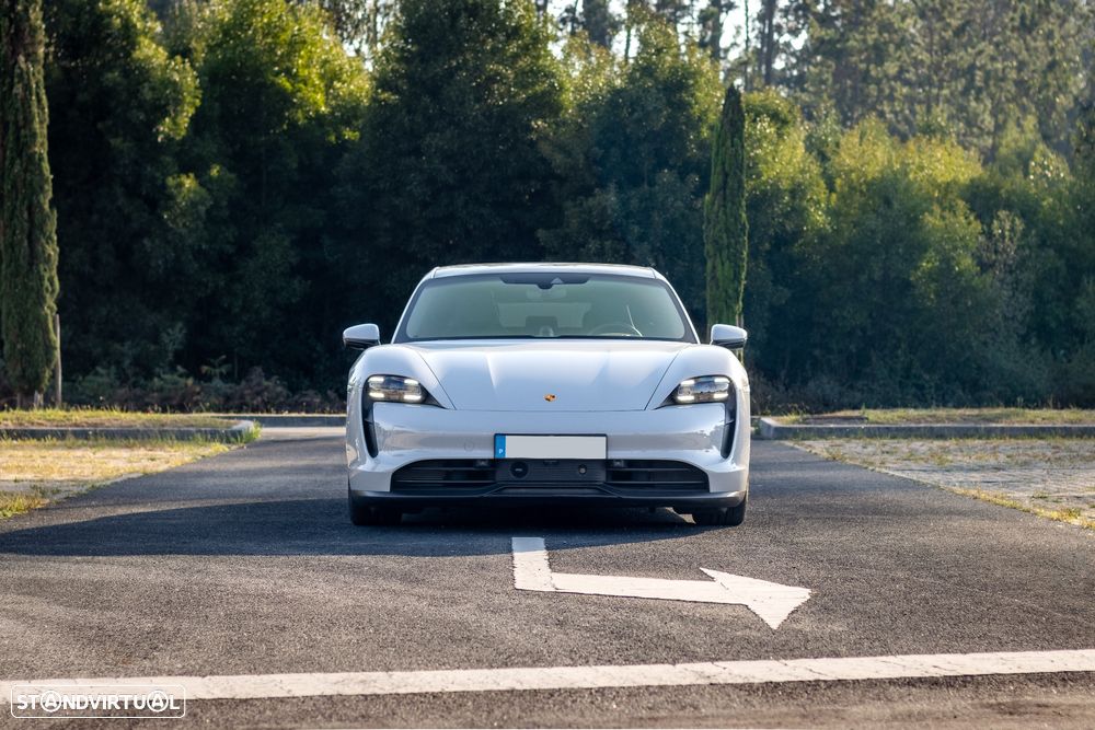 Porsche Taycan - 3