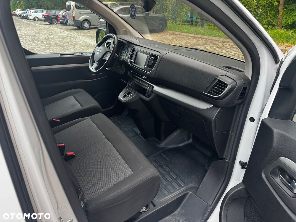 Opel VivaroE - 25