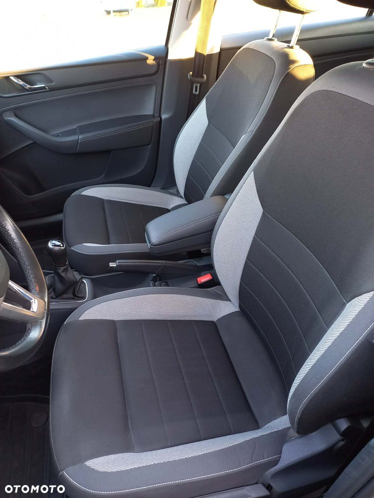 Skoda RAPID 1.2 TSI Ambition - 16