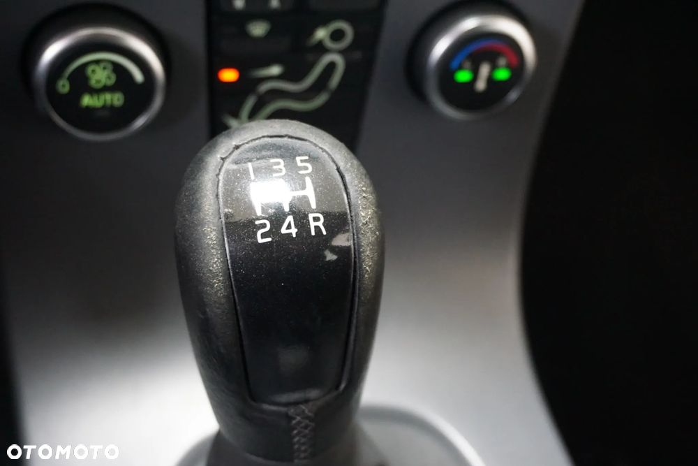 Volvo V50 1.6D DPF DRIVe - 30