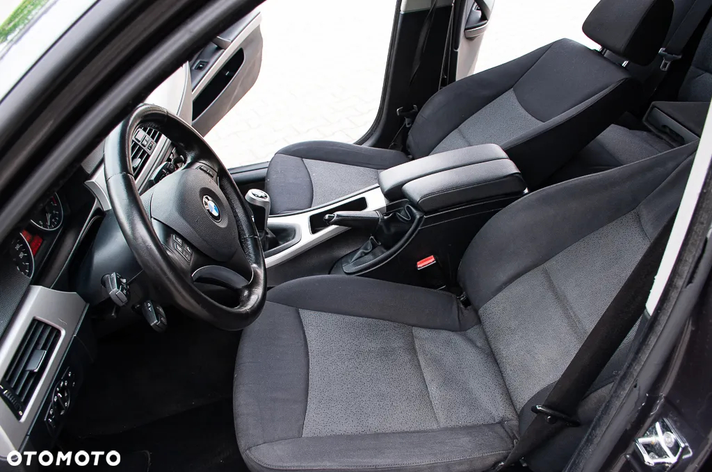BMW Seria 3 - 29