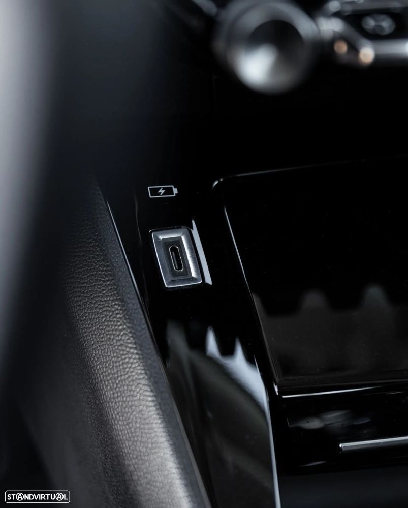 Peugeot 2008 1.2 PureTech Style EAT6 - 18