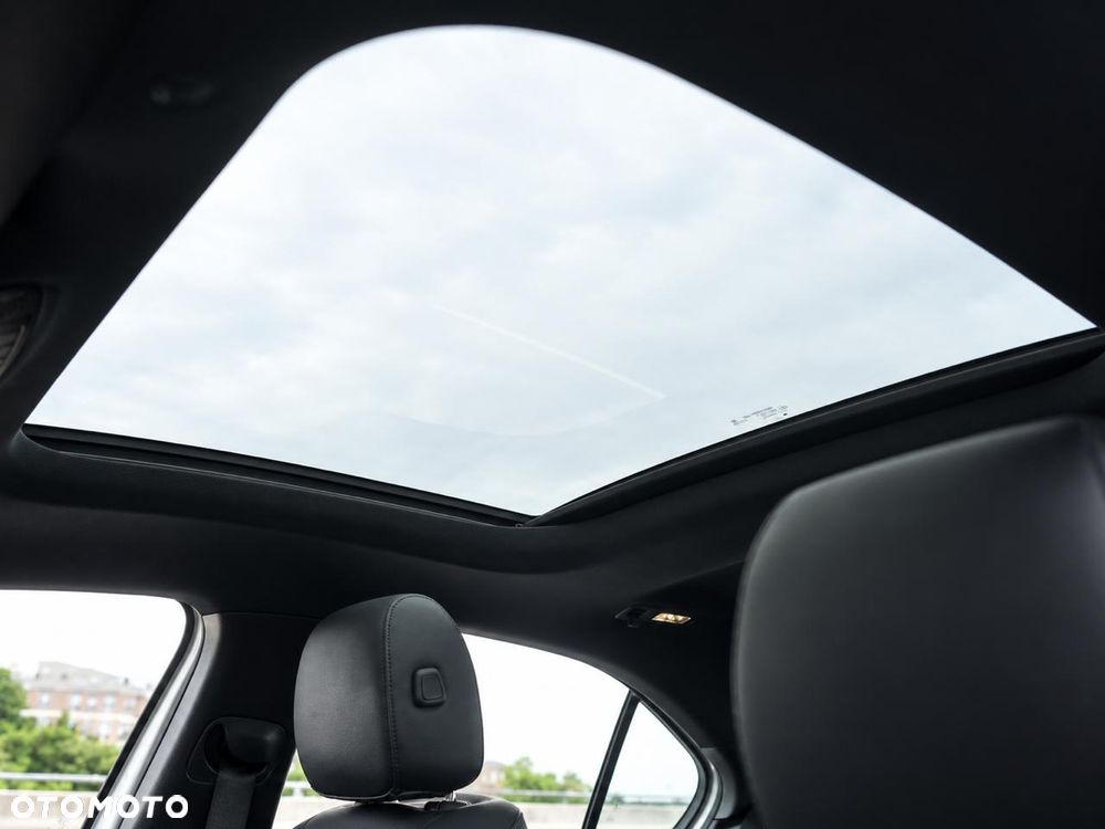 Mercedes-Benz Klasa A 220 4Matic 7G-DCT - 14