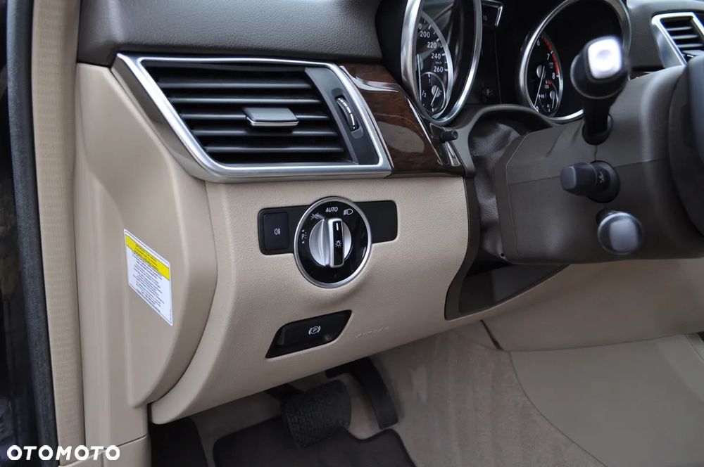 Mercedes-Benz ML 350 4MATIC BlueEFFICIENCY 7G-TRONIC Edition 1 - 16