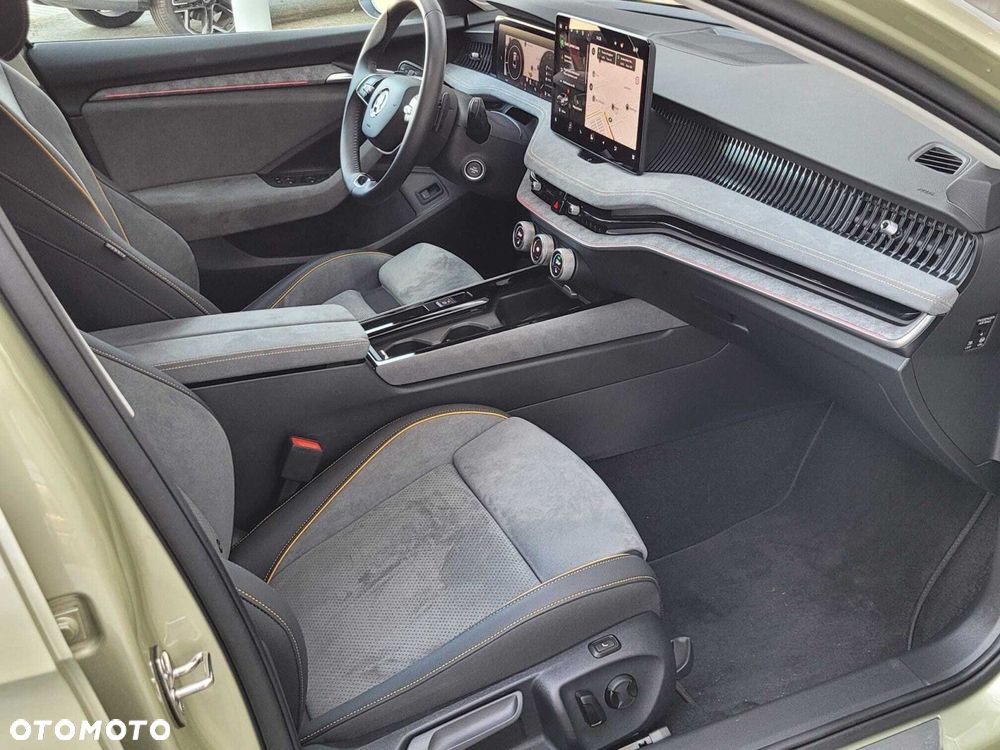 Skoda Superb 2.0 TDI SCR Selection DSG - 9