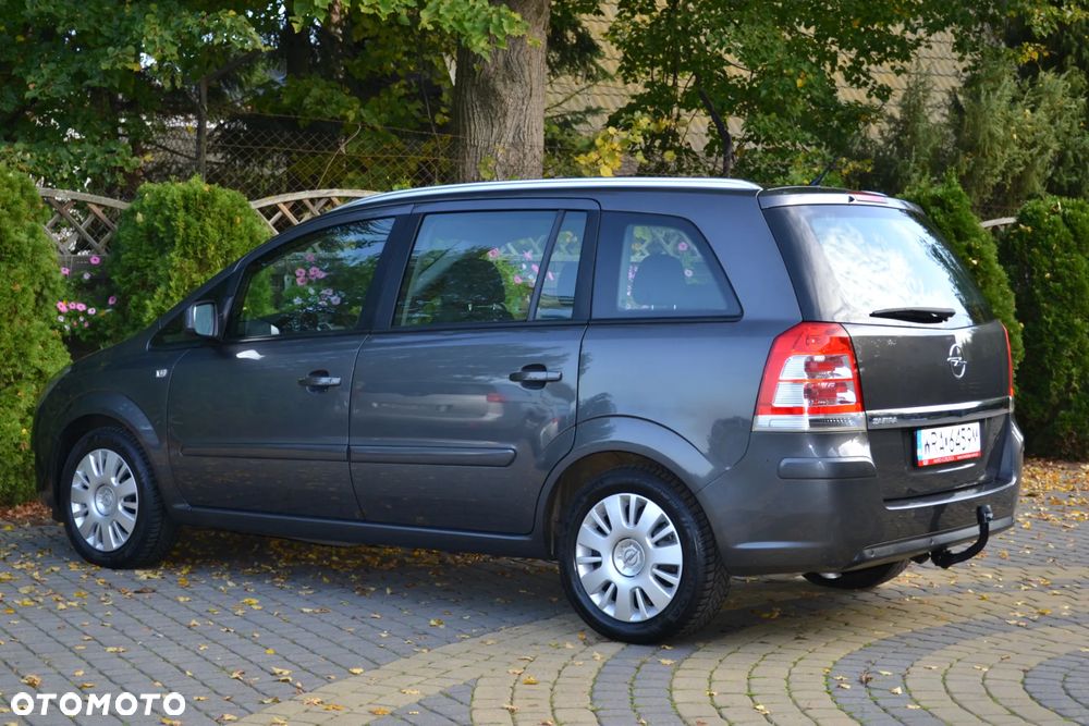 Opel Zafira - 16