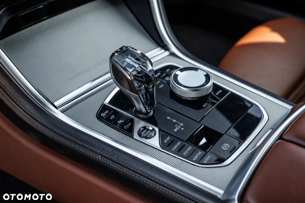 BMW Seria 8 - 27