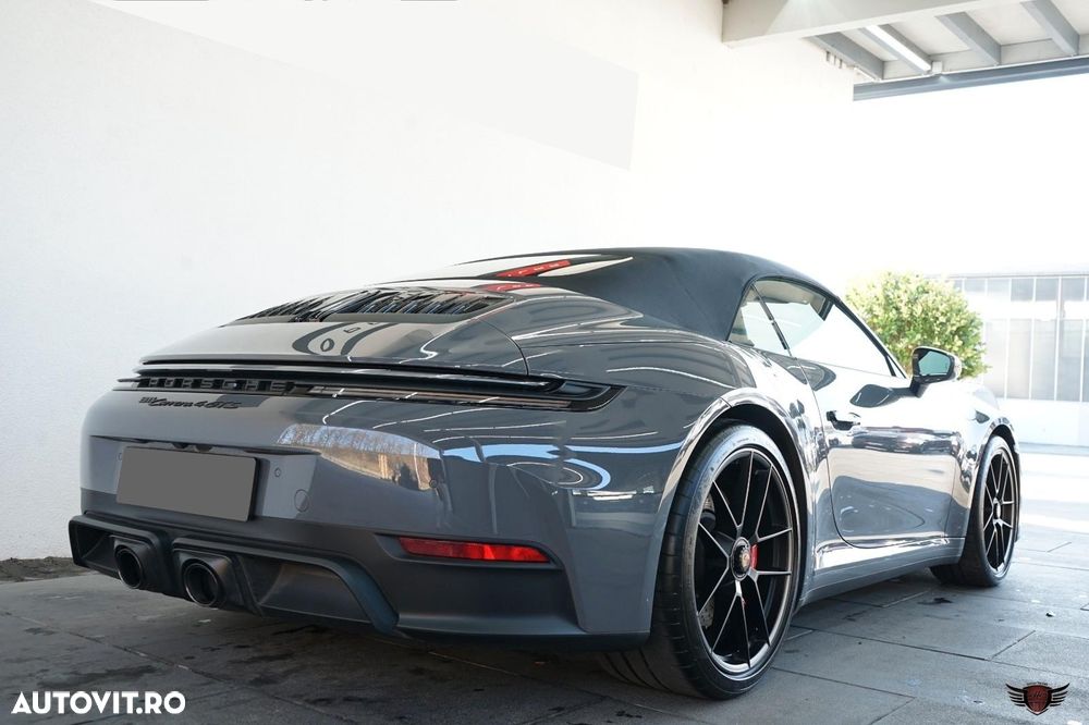 Porsche 911 Carrera GTS T-Hybrid - 13