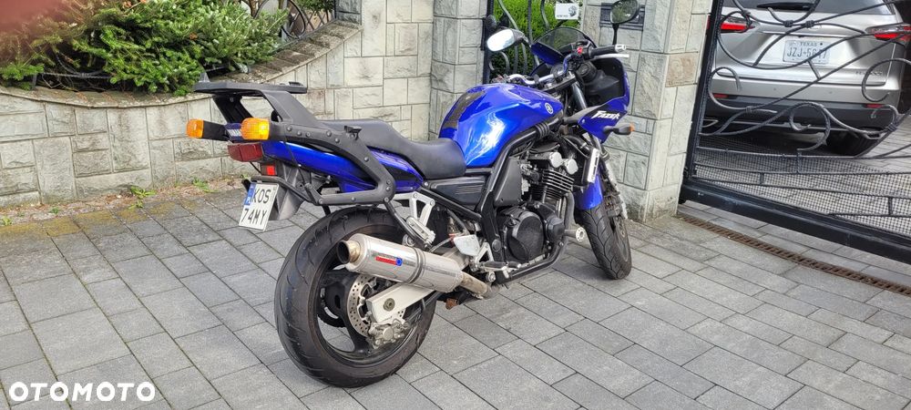 Yamaha FZS - 2