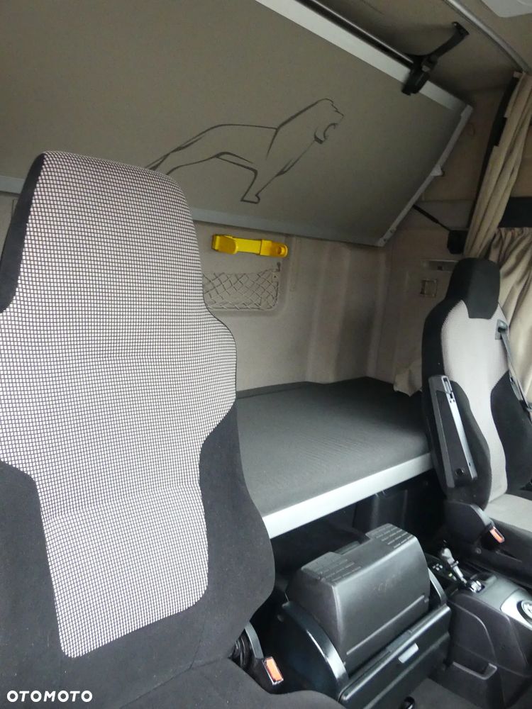 MAN TGX 26.460 / ZESTAW PRZEJAZDOWY / WINDA / KLIMA POSTOJOWA / - 33