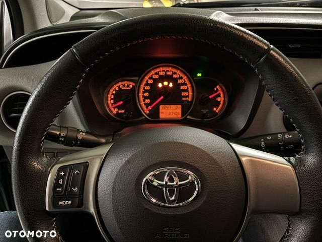 Toyota Yaris - 15