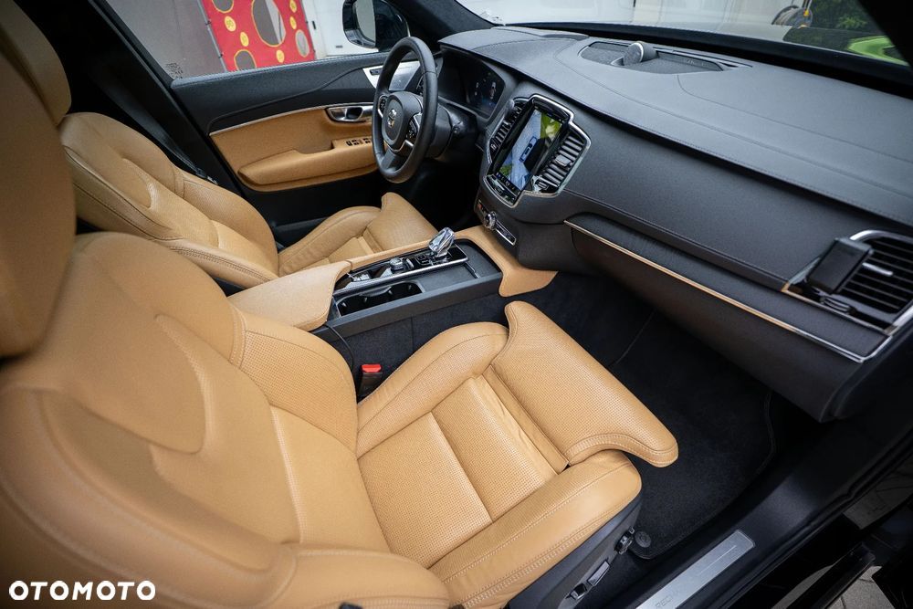 Volvo XC 90 - 33