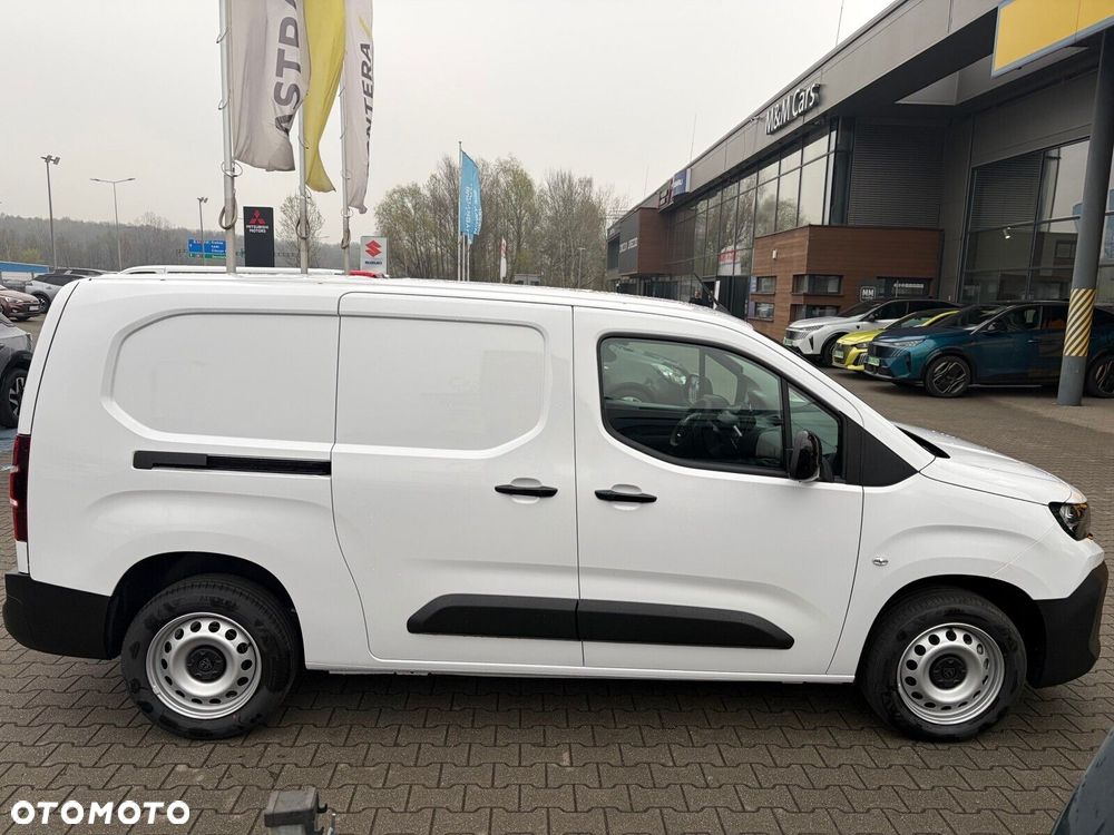 Peugeot partner Furgon XL 1.5 T.Diesel 130KM Automat - 4