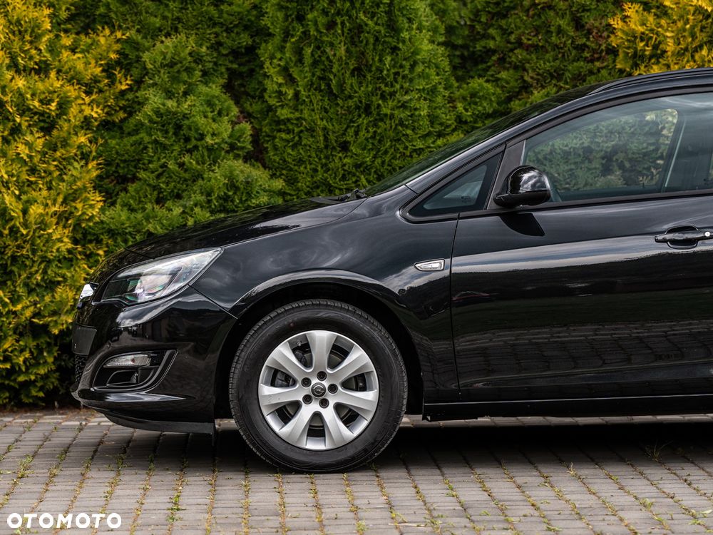 Opel Astra 1.4 Turbo Exklusiv - 10