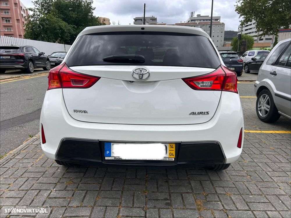 Toyota Auris 1.4 D-4D Comfort+Pack Sport - 5