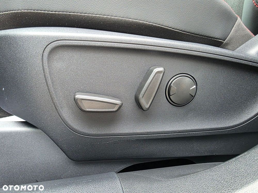 Ford Kuga - 18