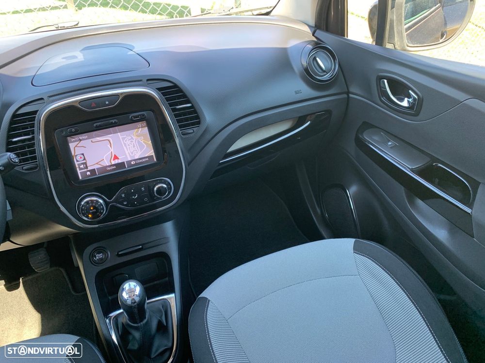 Renault Captur 1.5 dCi Exclusive - 17