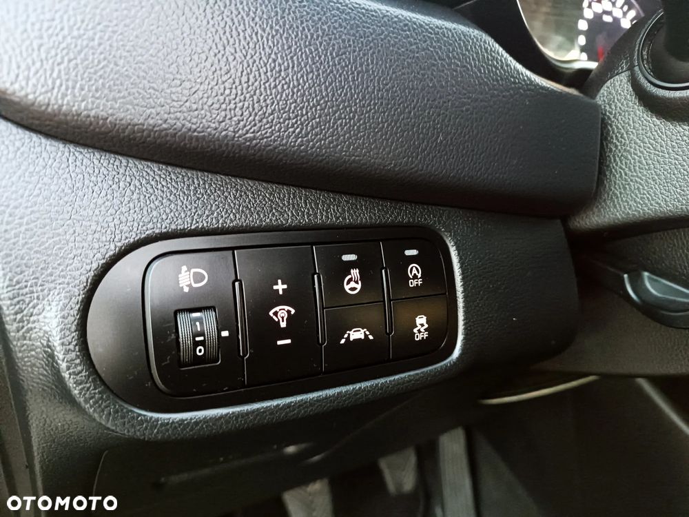 Kia Carens 1.6 GDI Dream Team Edition - 31