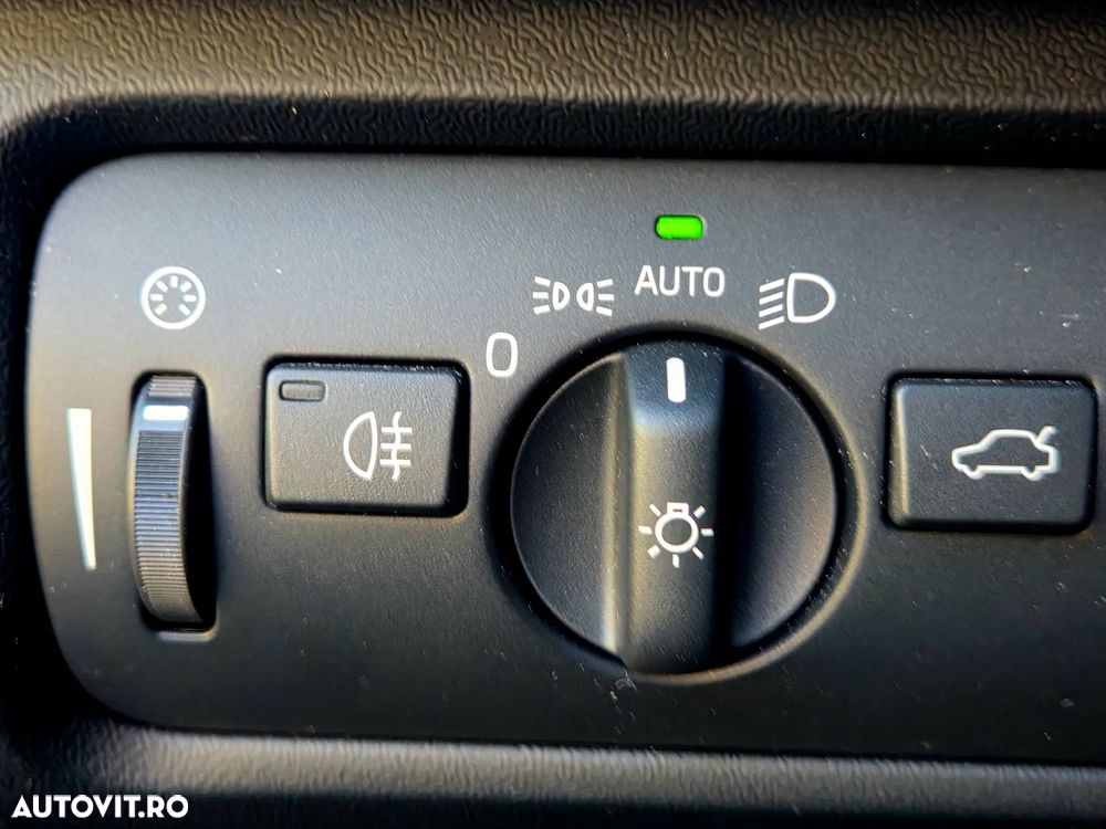 Volvo V40 D2 Kinetic - 20