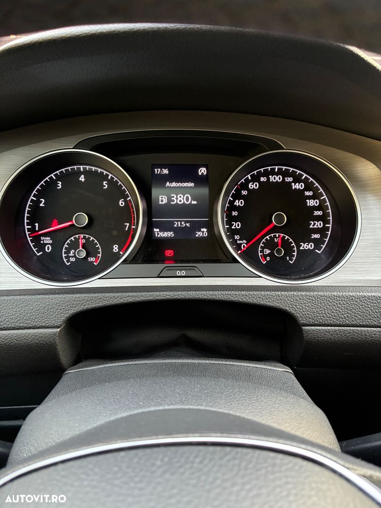 Volkswagen Golf - 9