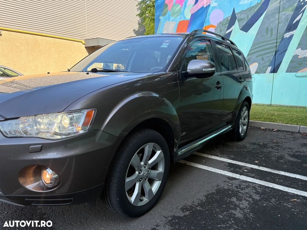 Mitsubishi Outlander 2.2 DI-D 4WD Intense - 3