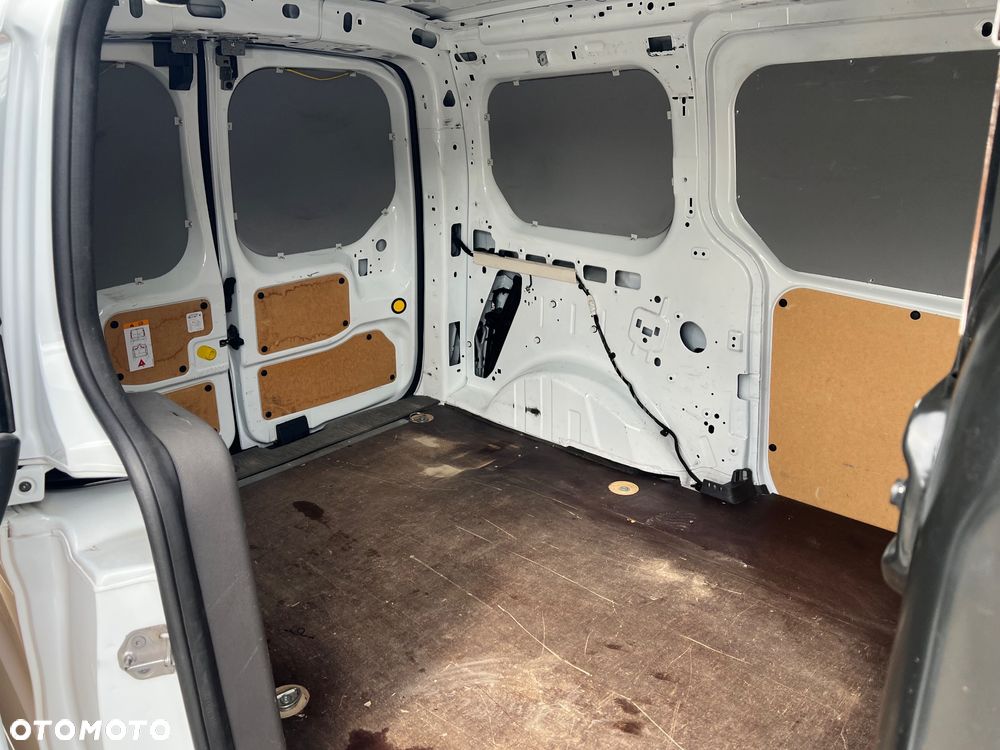 Ford Transit Connect - 23