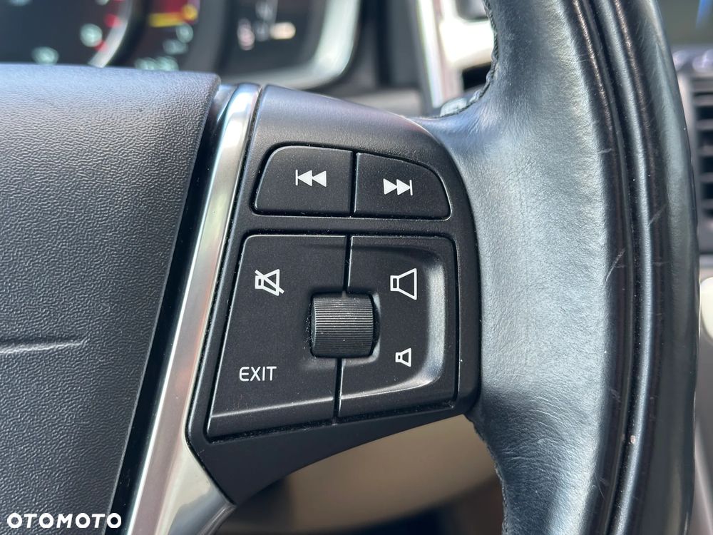 Volvo XC 60 - 24