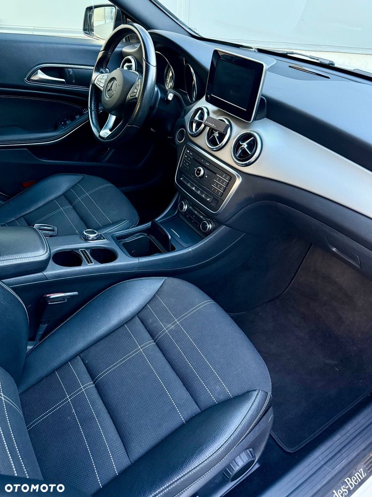 Mercedes-Benz CLA - 8