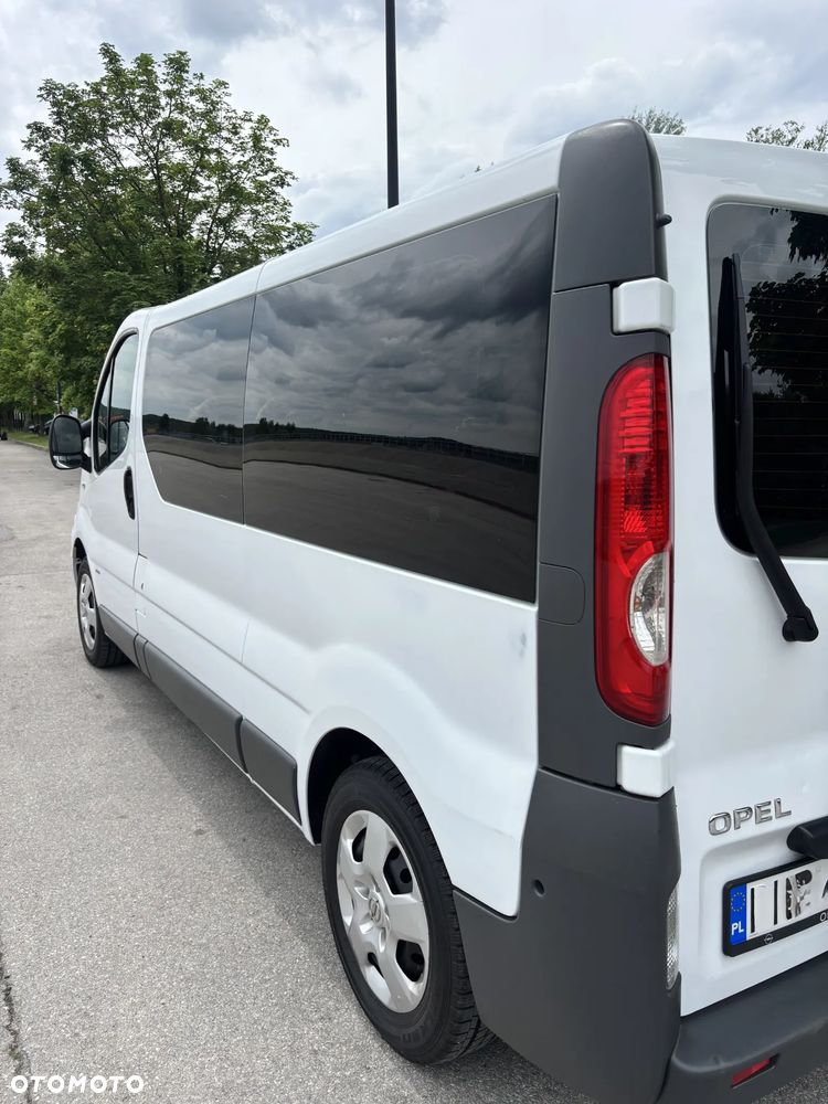 Opel Vivaro - 10