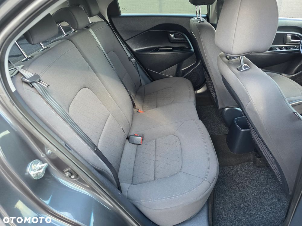 Kia Rio 1.2 Dream Team Edition - 10