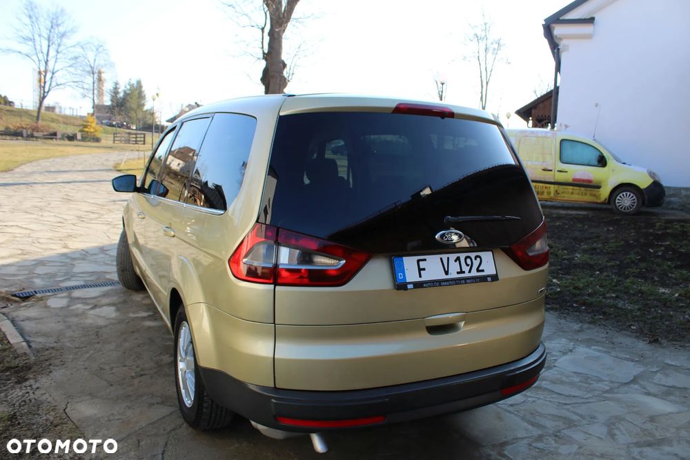 Ford Galaxy 1.8 TDCi Ghia - 11