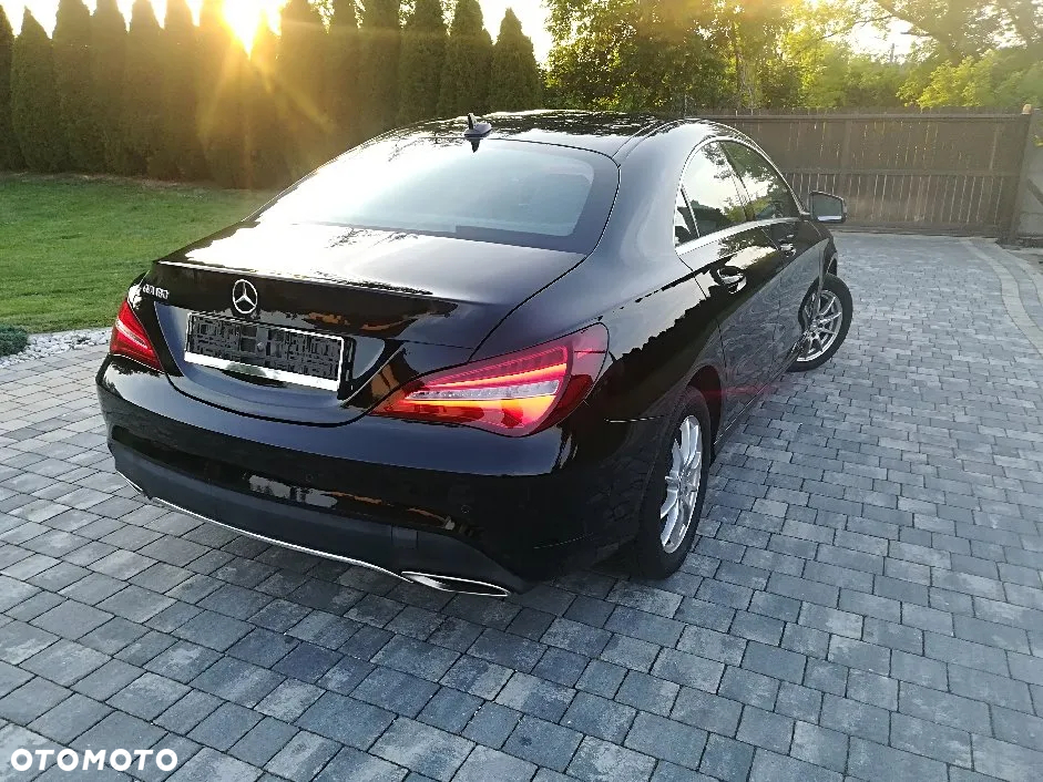 Mercedes-Benz CLA 180 AMG Line - 14