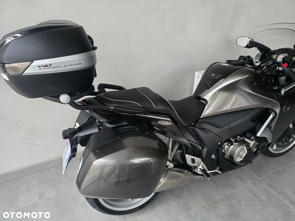 Honda VFR - 33