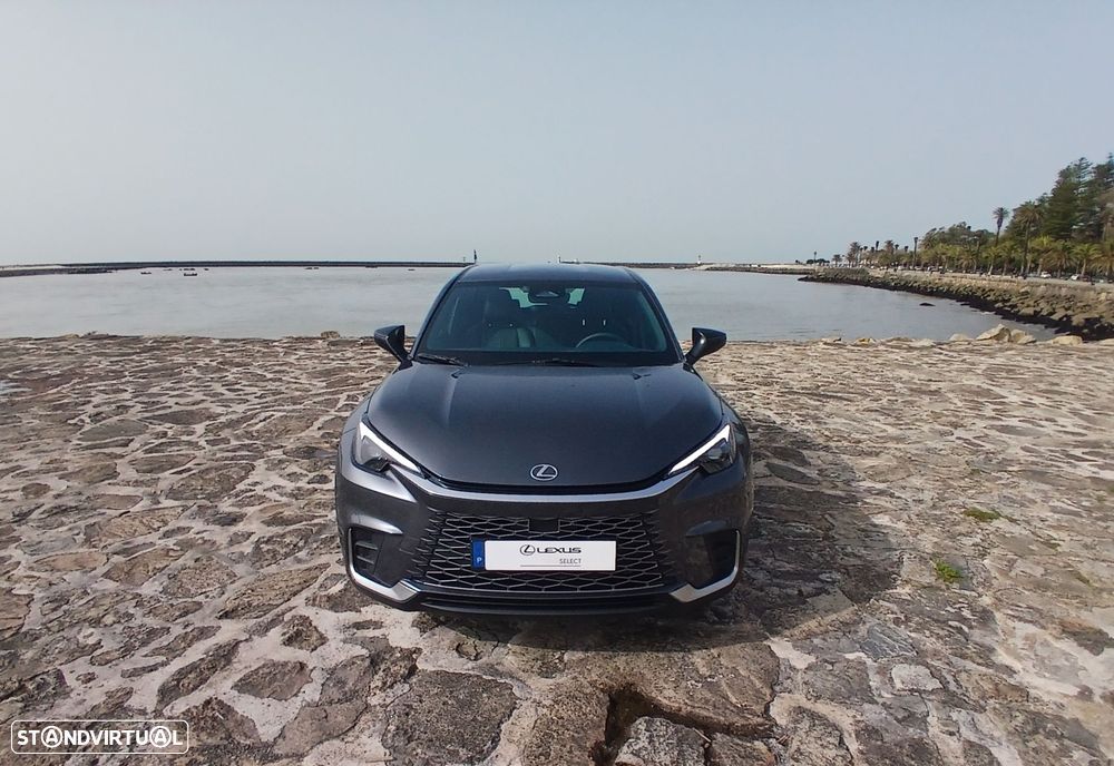 Lexus LBX Elegant - 10