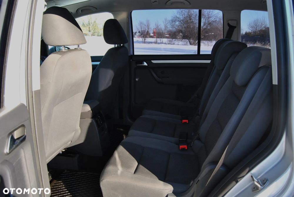 Volkswagen Touran 1.6 TDI DPF STYLE - 6