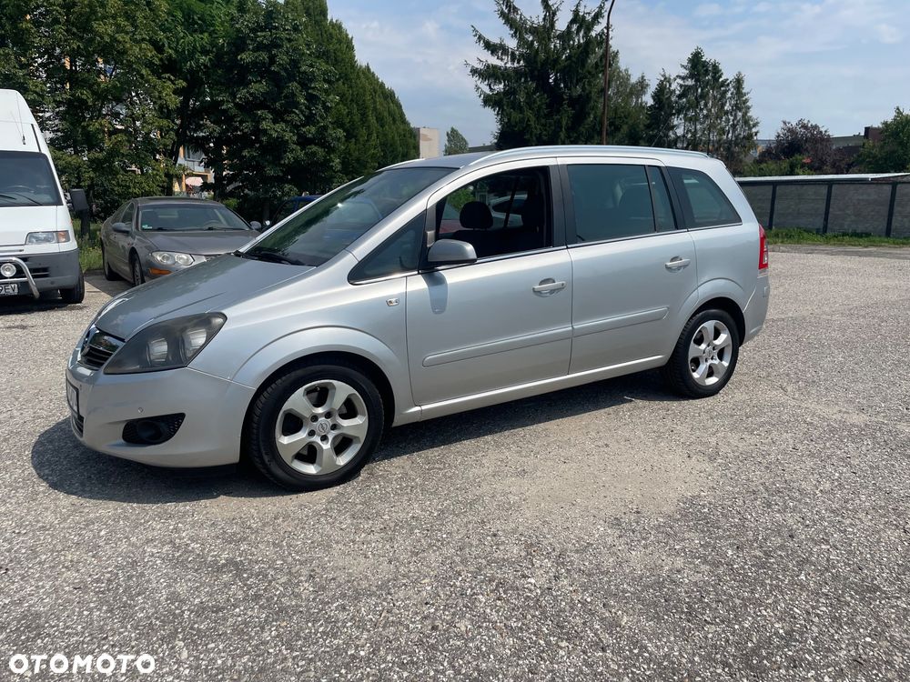 Opel Zafira - 2