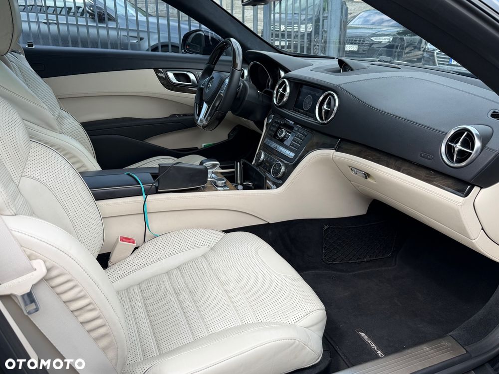 Mercedes-Benz SL 63 AMG - 40